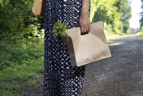 2022_MKTG_Groceries_(c)FSC_All packaging, textile and cork products are certified (exclude the vegetables)