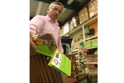 Når du køber et FSC-mærket produkt, støtter du mennesker, dyr og planter over hele kloden.